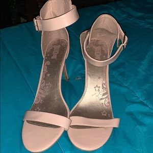 Nice size 13 it’s a hard size to get